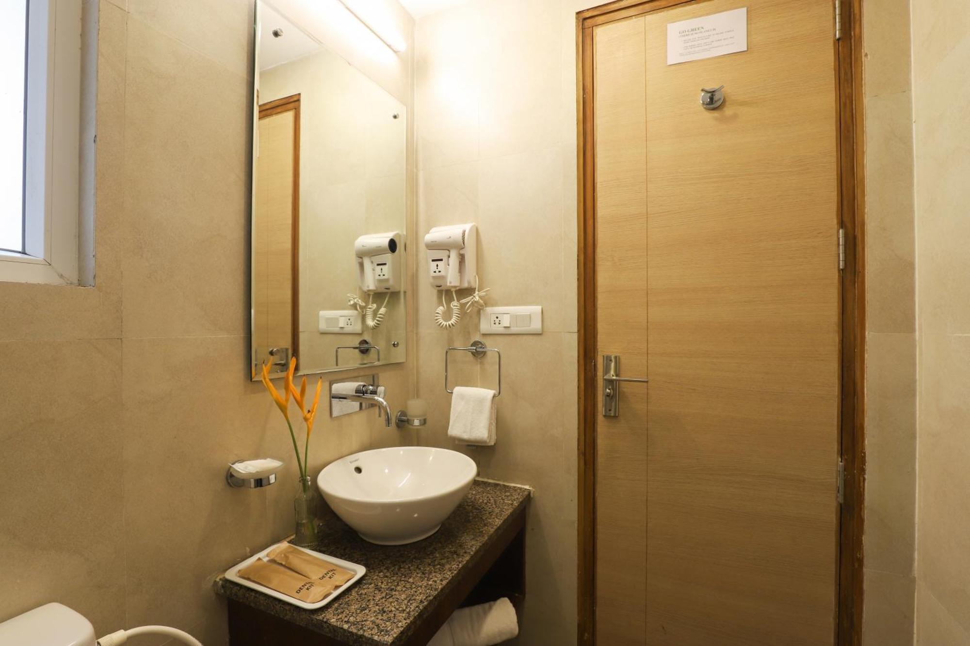 Veera Strand Park Serviced Apartments Near Калангут Экстерьер фото