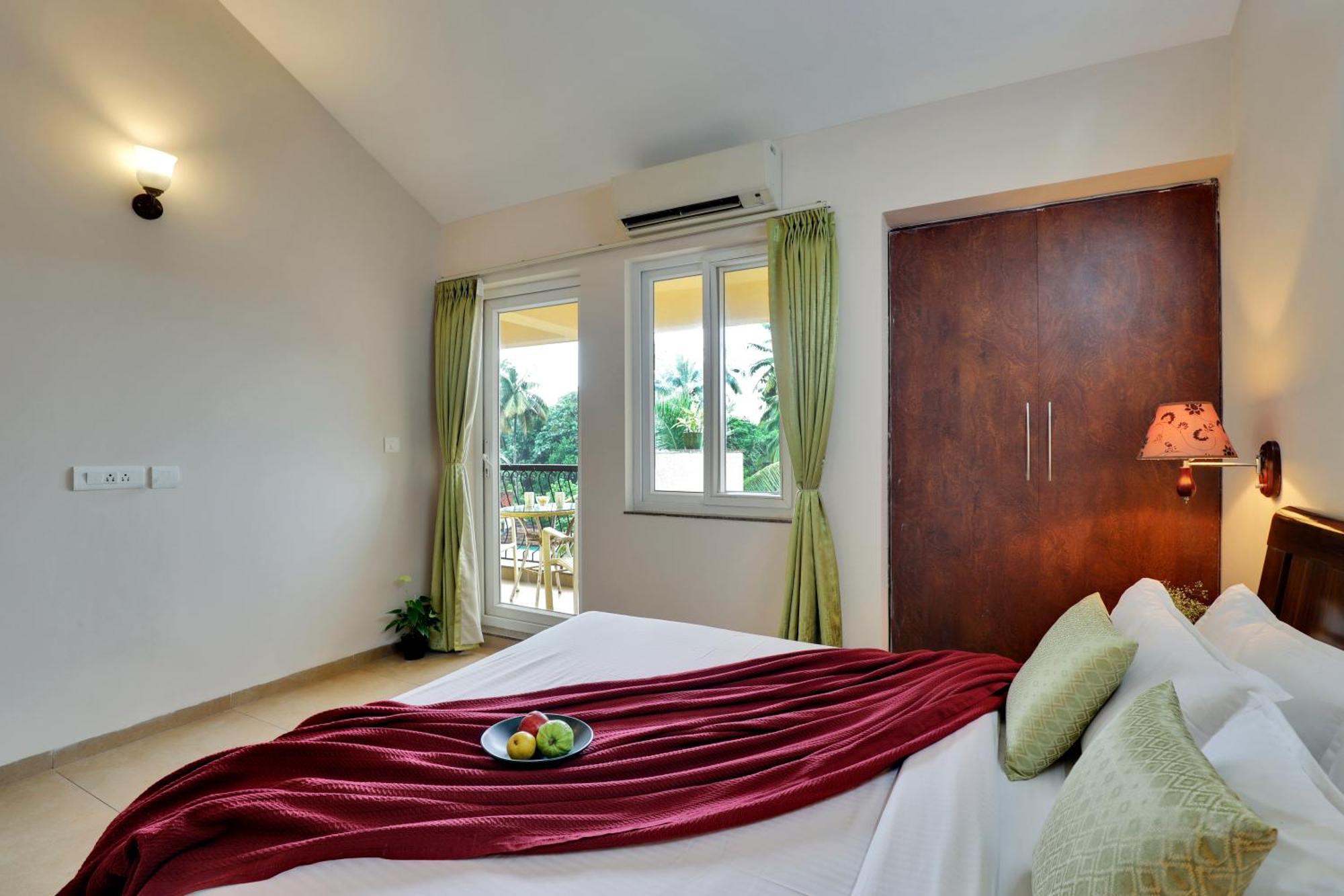 Veera Strand Park Serviced Apartments Near Калангут Экстерьер фото