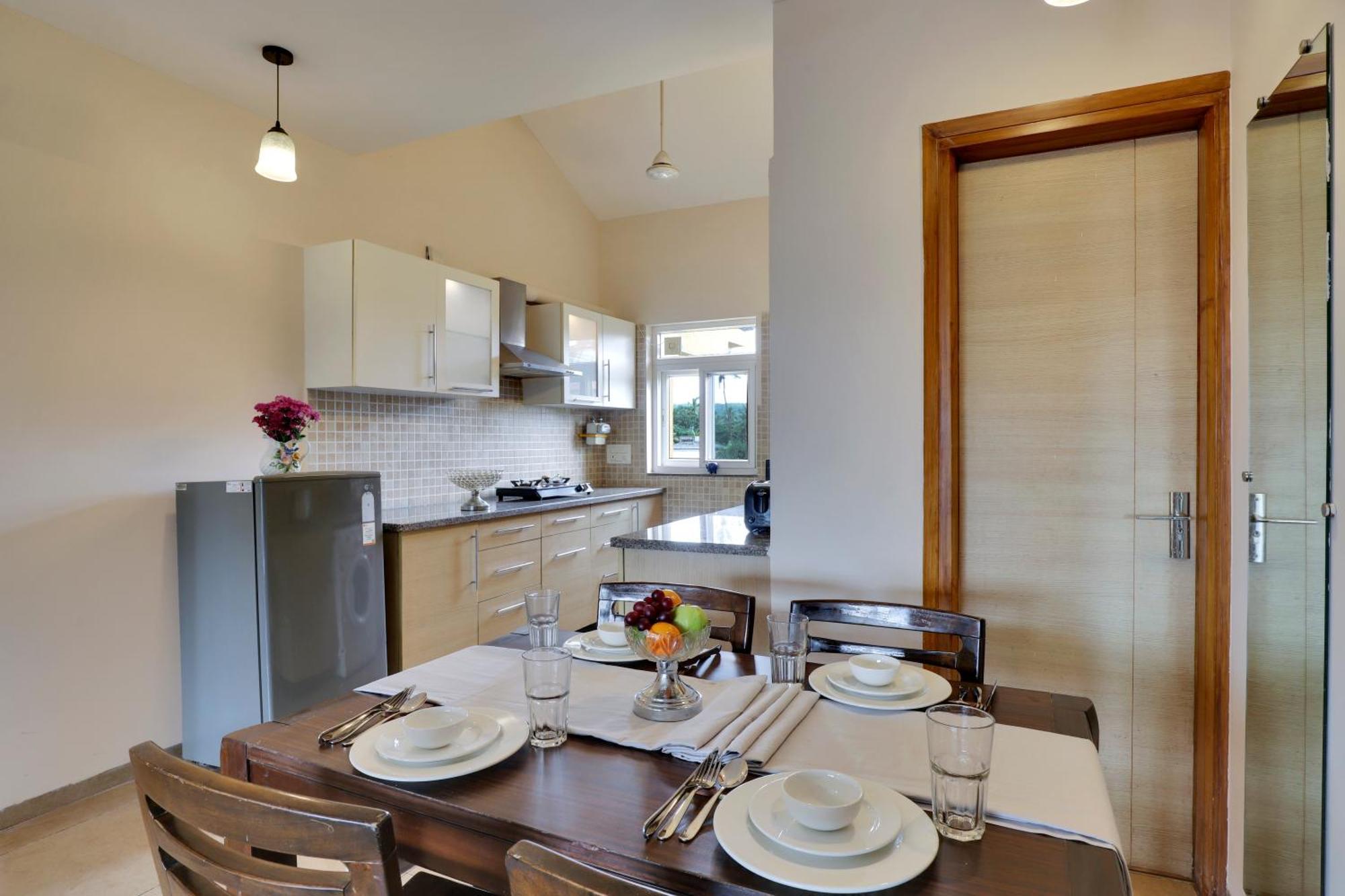 Veera Strand Park Serviced Apartments Near Калангут Экстерьер фото